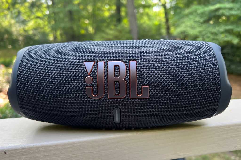 JBL Charge 5 front view