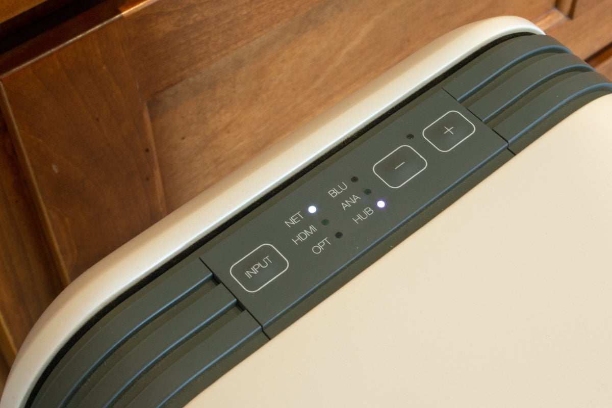 q active 200 speaker controls