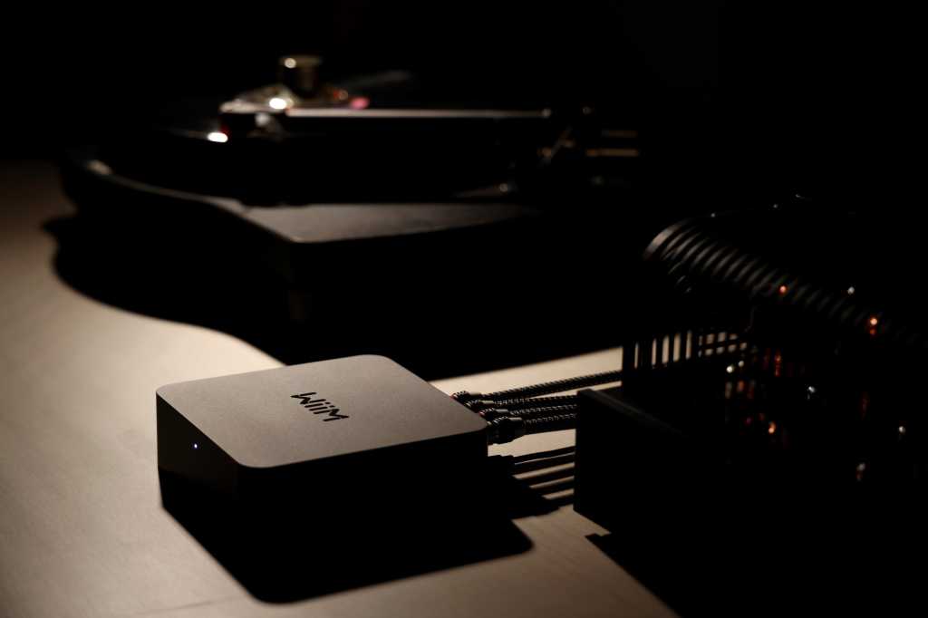 WiiM Pro Plus with turntable